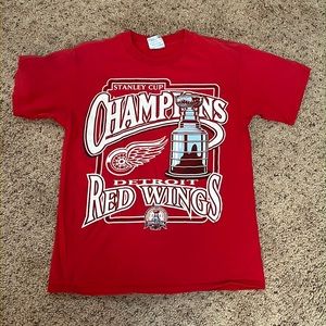 Detroit Red Wings Stanley Cup Champs 2002 T-Shirt